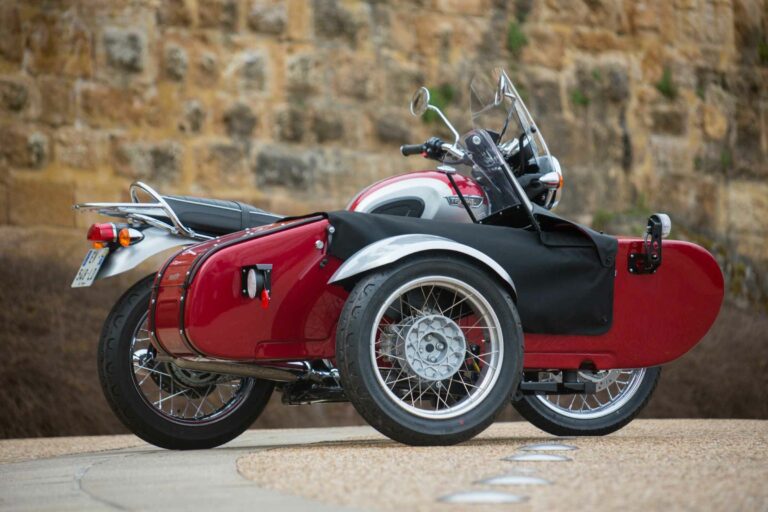 BOSTOK – TRIUMPH T120
