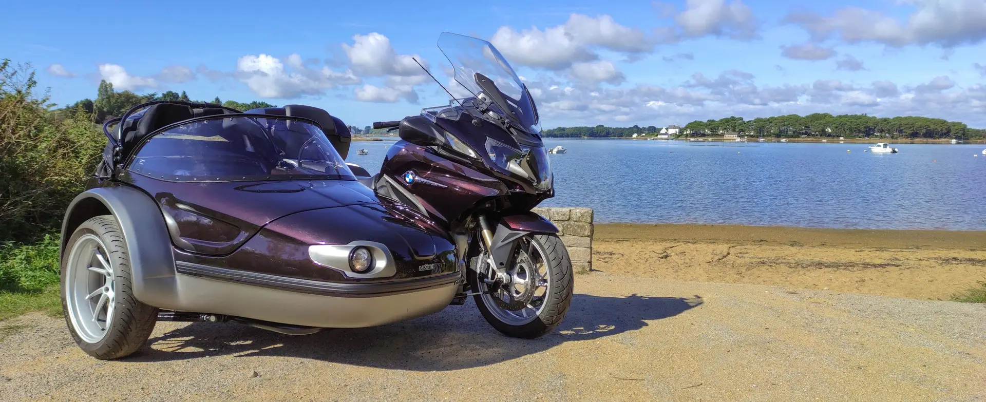 puis en R 1200 RT LC au Mont Saint Michel, en 2020.